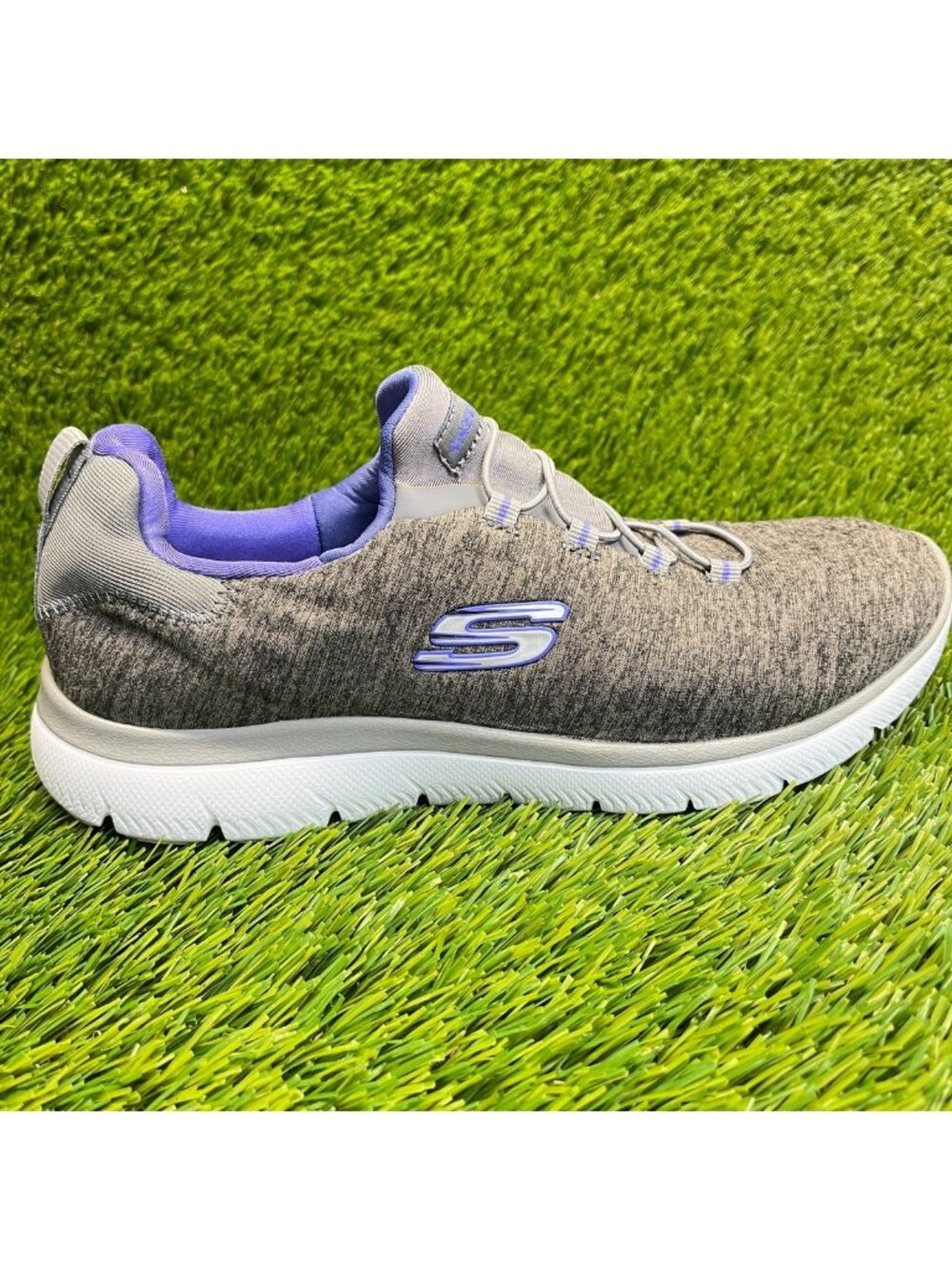 Skechers Summits Quick Getaway Womens Size 7D Gray White Running Shoes Sneakers
